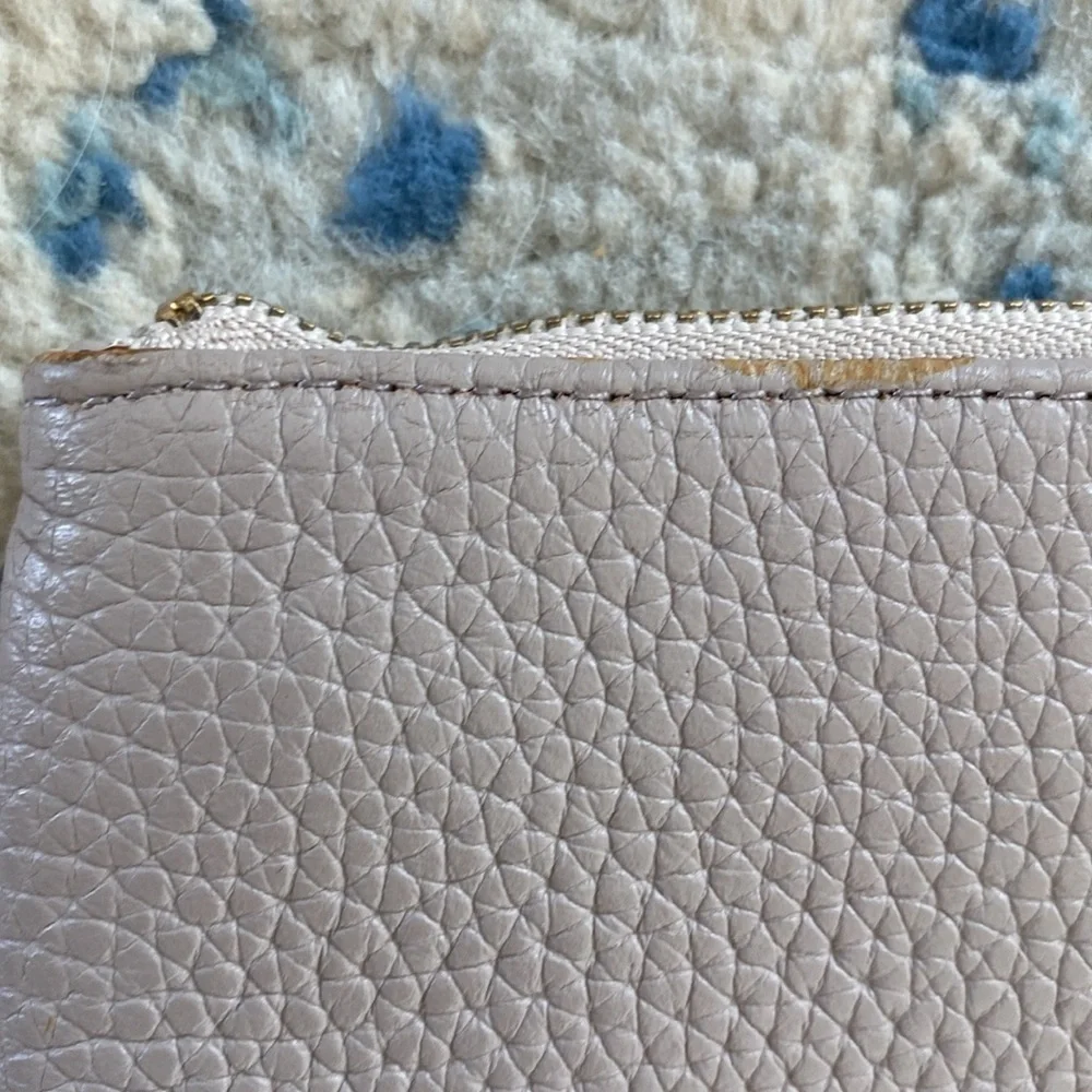 Kate Spade tan wristlet
